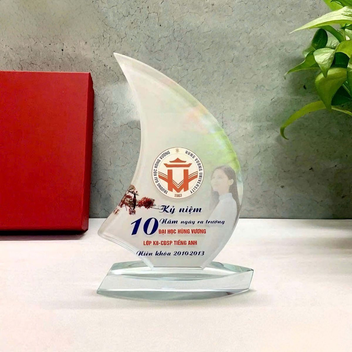 Kỷ niệm chương kỷ niệm 10 năm ra trường