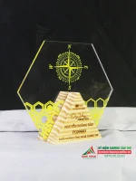 Kỷ niệm chương GM12 chất liệu gỗ tự nhiên và acrylic cao cấp 3