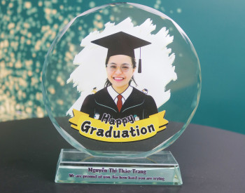 Vì sao kỷ niệm chương tốt nghiệp là lựa chọn hoàn hảo cho ngày trọng đại?