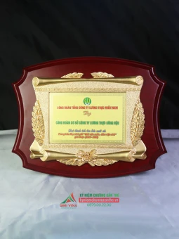 Bảng vinh danh gỗ đồng - GD03