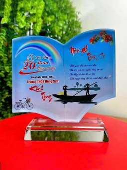 Kỷ niệm chương pha lê hình cuốn sách - PL352