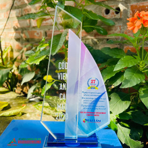 Kỷ niệm chương pha lê PL355