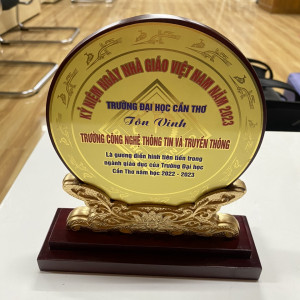 Kỷ niệm chương gỗ đồng tròn- GD01