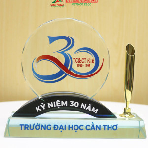 Kỷ niệm chương thủy tinh - TT89 kèm cắm bút cao cấp