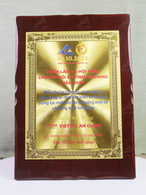 Bảng vinh danh gỗ đồng - GD16