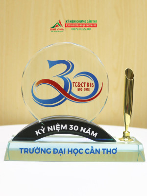 Kỷ niệm chương thủy tinh - TT89 kèm cắm bút cao cấp