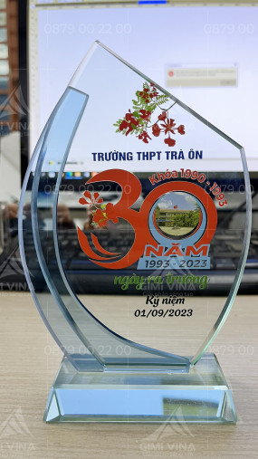 Kỷ niệm chương Kỷ niệm 30 năm ngày ra trường | Kỷ niệm chương Cần Thơ