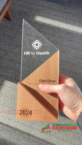 Kỷ niệm chương gỗ GM09 - Gỗ sồi cao cấp