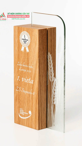 Kỷ niệm chương GM25 chất liệu gỗ và acrylic cao cấp